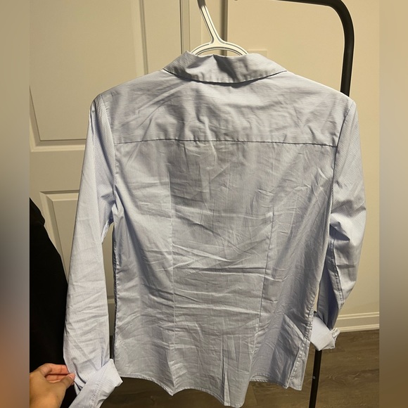 H&M blue striped dress shirt in size 6 - Picture 2 of 3